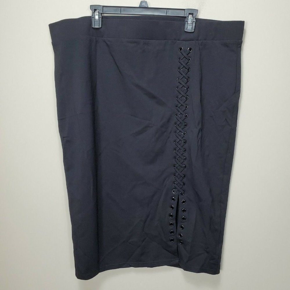 Torrid‎ black lace up front skirt